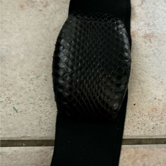 Vintage Snakeskin buckle belt Wide stretch belt adjustable Dress accessory rare - Picture 2 of 4